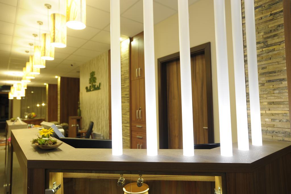 Park Hotel Gyula Exterior photo