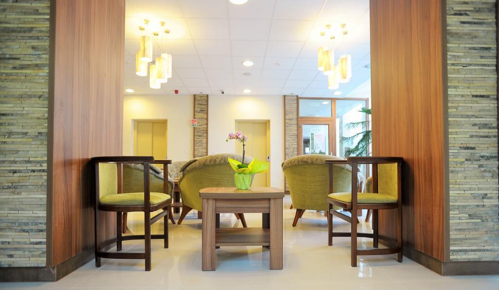 Park Hotel Gyula Exterior photo