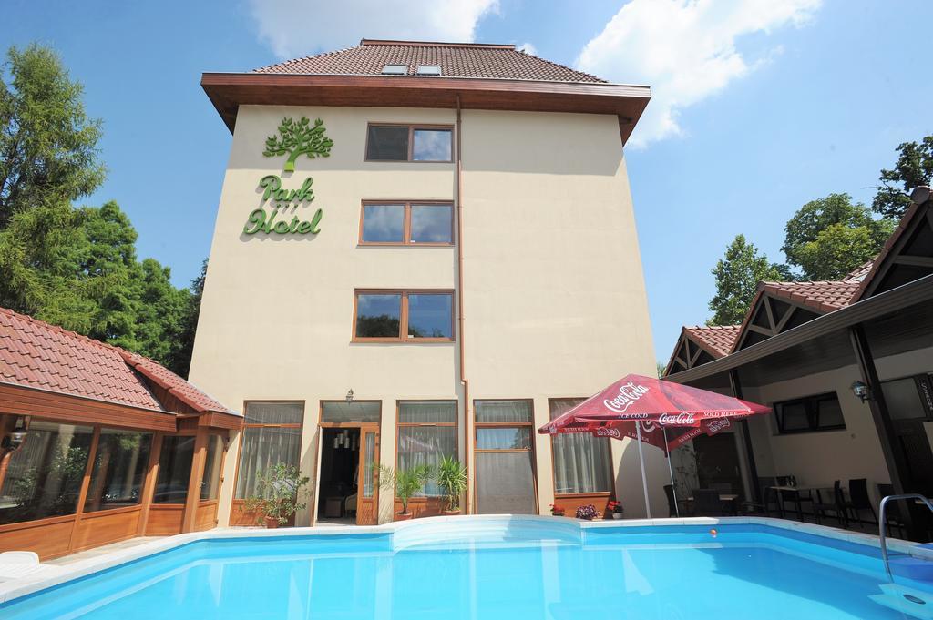 Park Hotel Gyula Exterior photo